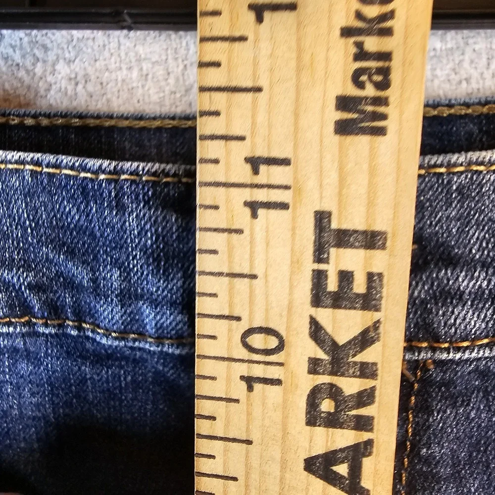 Levis levi 569